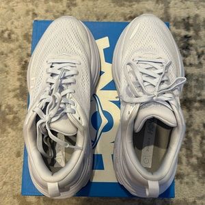 Women’s hoka bondi 8 in white size 7B